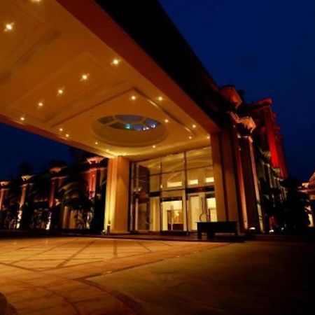 דלהי Golden Galaxy Hotels And Resorts מראה חיצוני תמונה